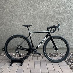 Giant Carbon Gravel Bike
