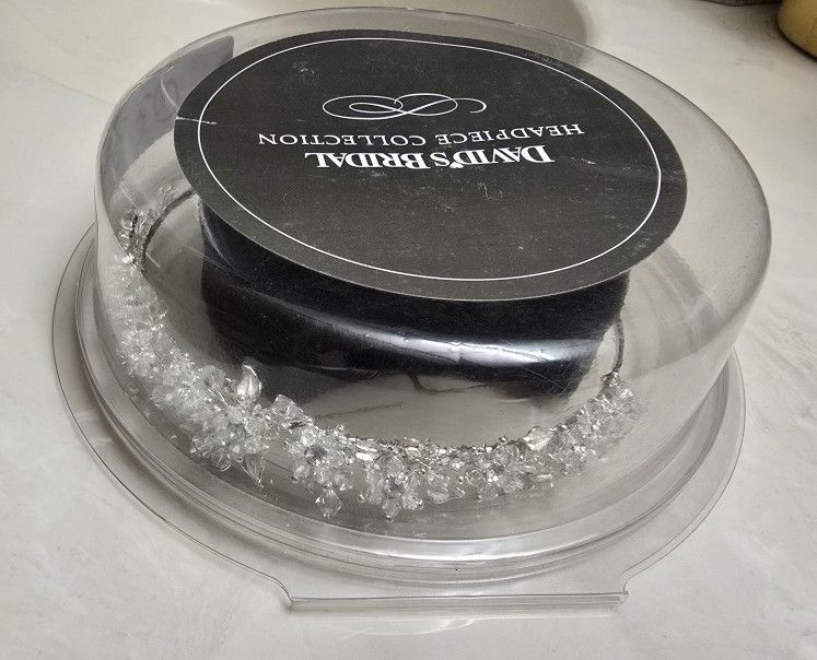 New David’s Bridal Headpiece Collection Crystals Rhinestone Headband Leaf Tiara 