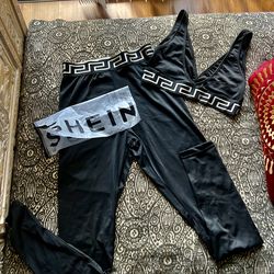 Women’s Logo Black Logo Greca Border Leggings Top Set Size 2 Small -New