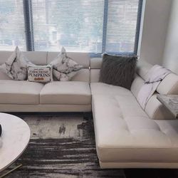 New! Modern White Leather Sectional *FREE SAME-DAY DELIVERY*