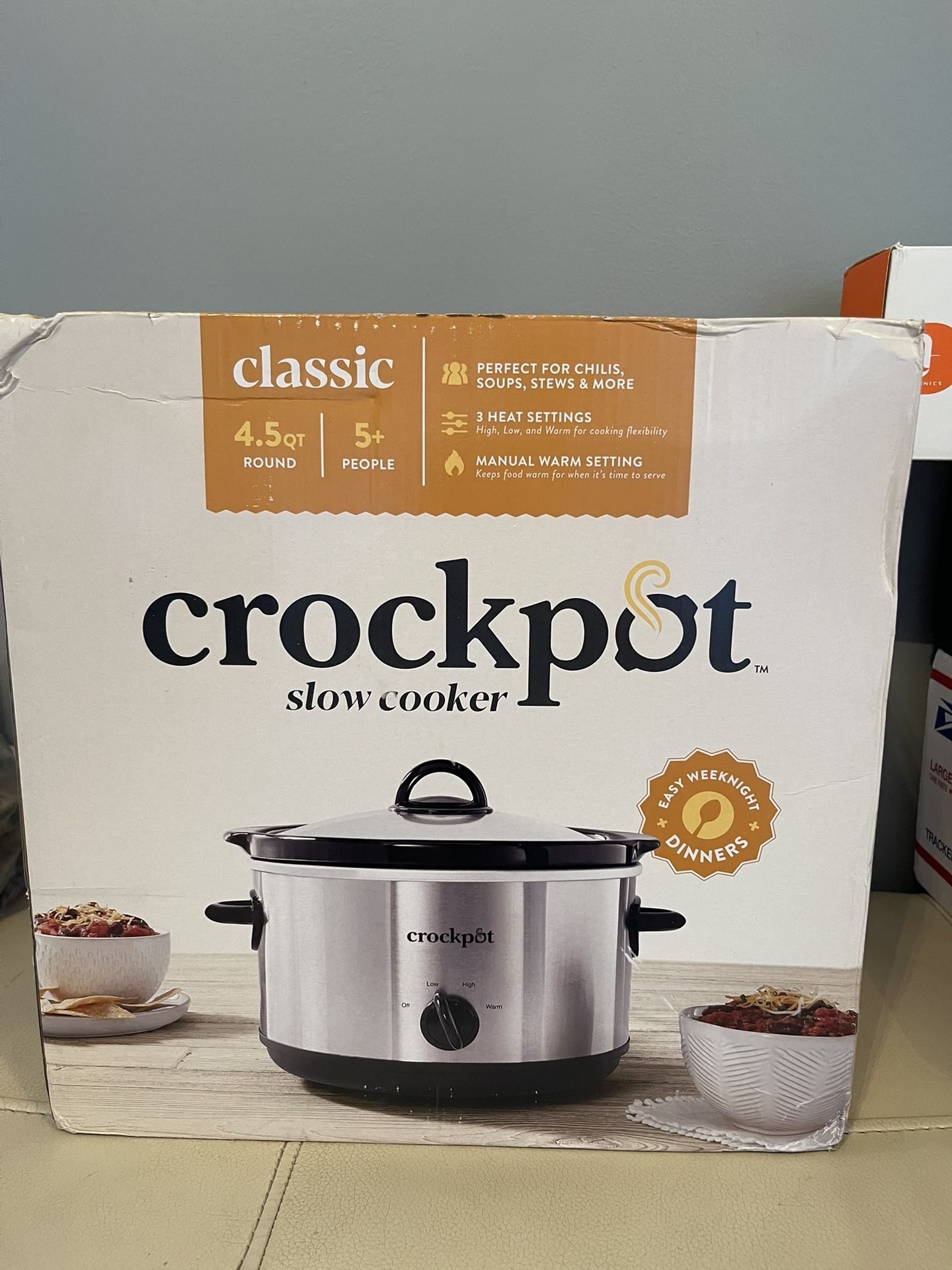 Crock-Pot 4.5 Quart Round Classic Slow Cooker w/ 3 Manual Heat Settings Silver
