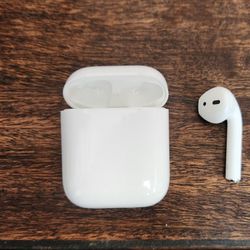 Apple AirPods (2nd Gen) One Earbud And Charging Case