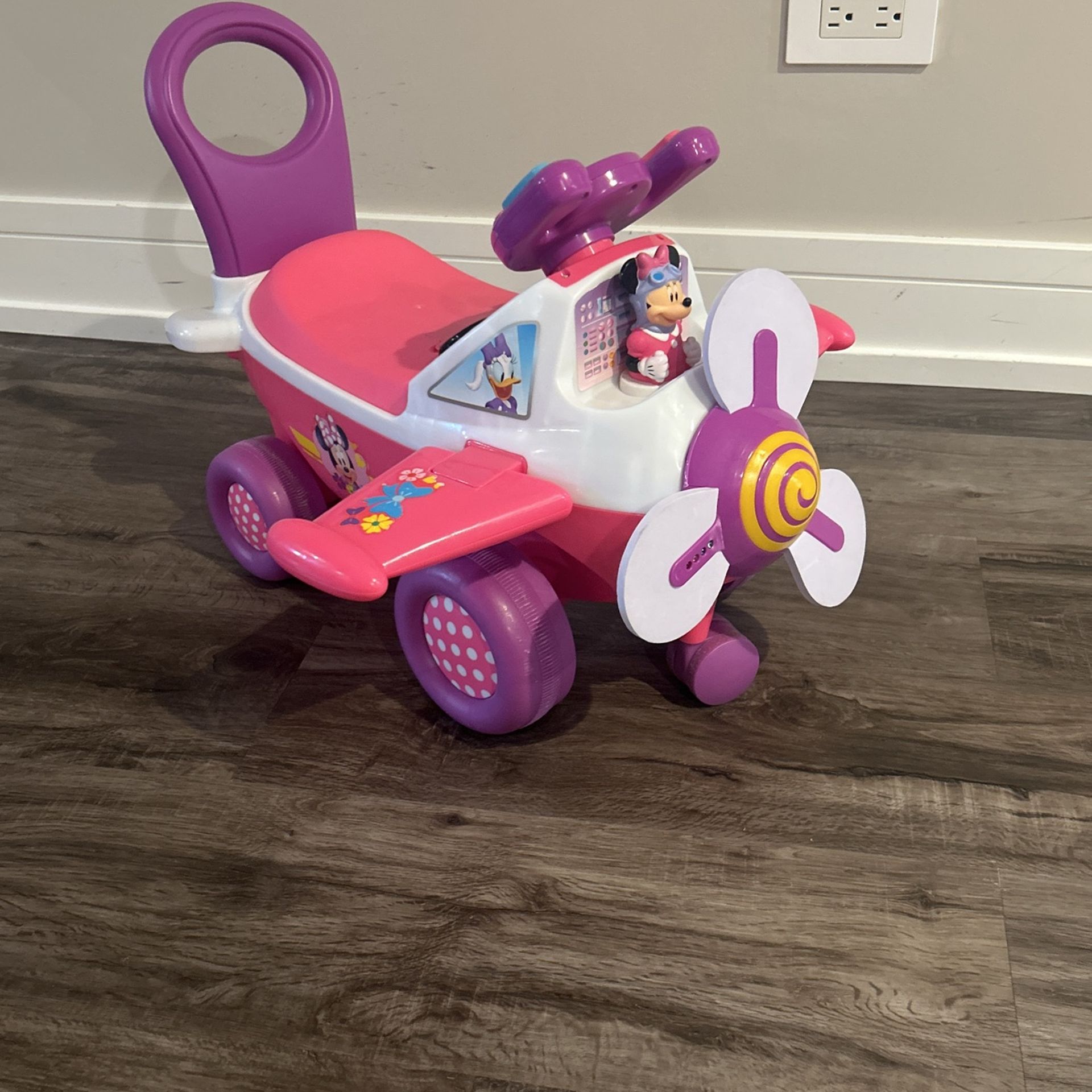 Minnie  Mouse Ride On