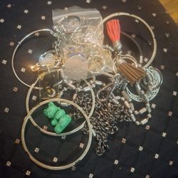 Bisuteria Cadenas Enredadas Sortija Llaveros Se Vende Como Esta Y Lo Que Haiga