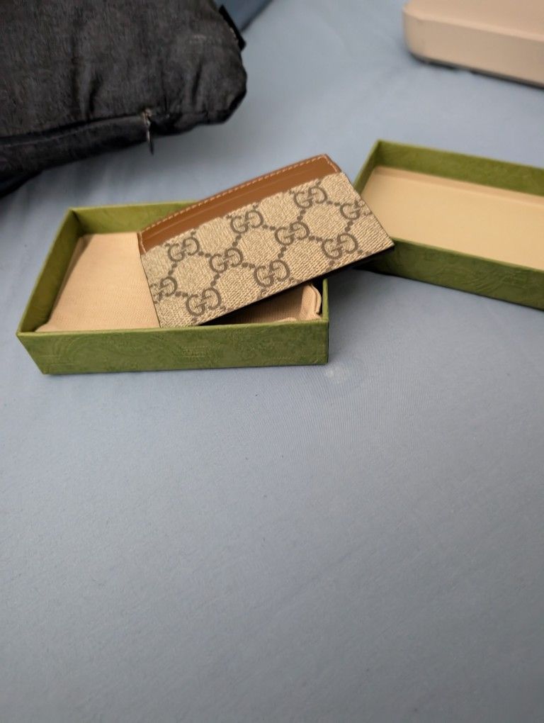 Gucci GG Supreme Card Case