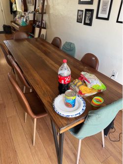 Free Dining Table