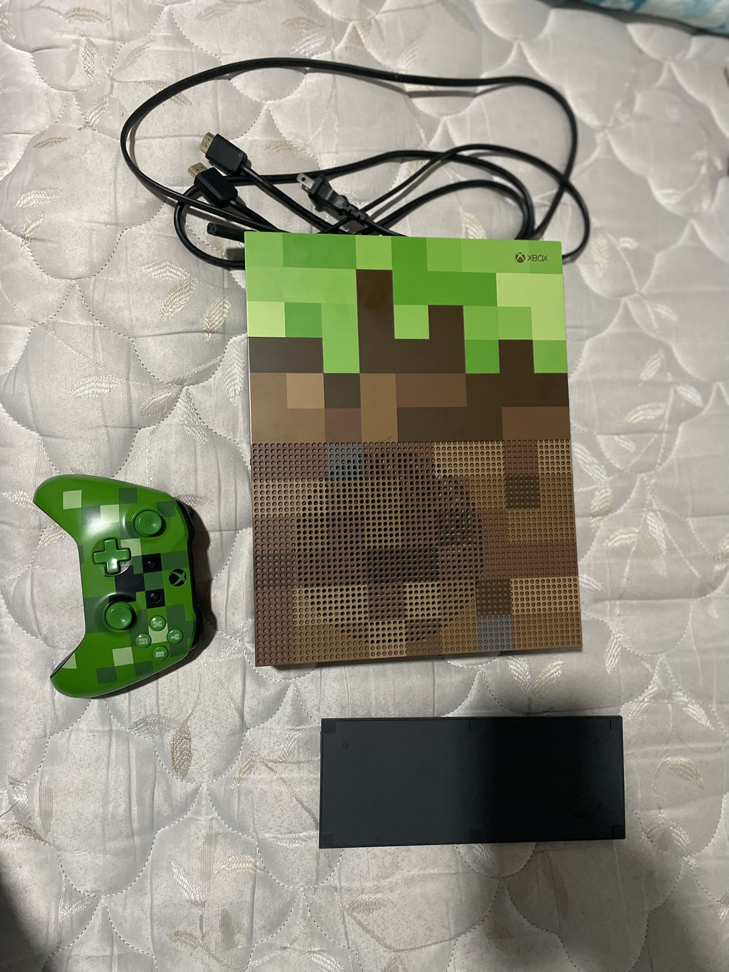 Xbox One S 1TB Minecraft Edition