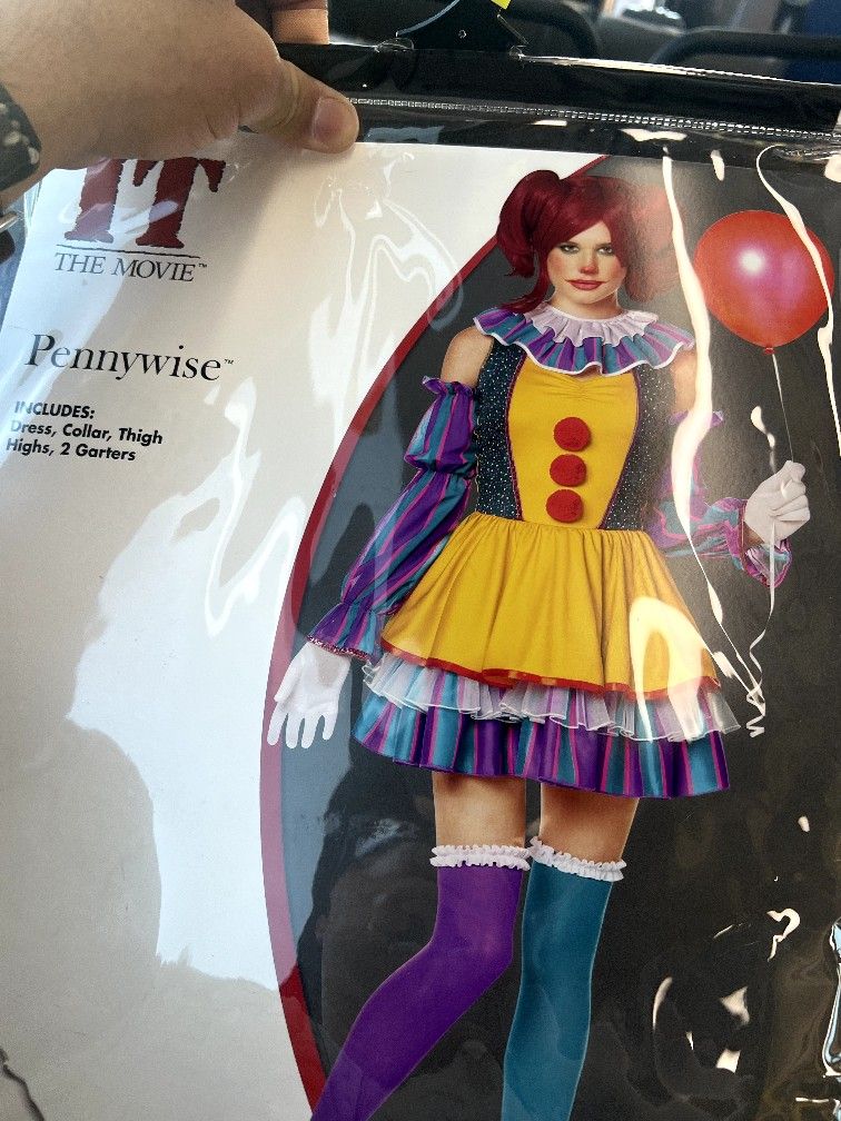 Woman's Pennywise Costume Size Medium 