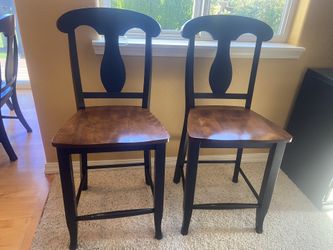 2 Counter Height Bar Stools