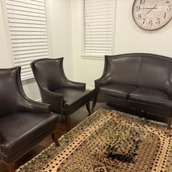 Beautiful Leather Couch Set 