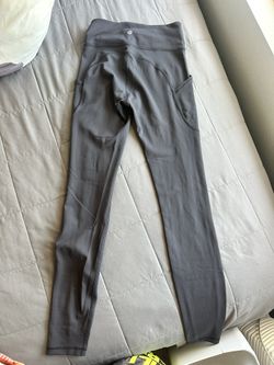 Lulu leggings size 4
