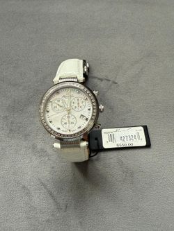 beautiful brand new kenneth cole women watch with brand new battery. (MUST SELL TODAY)