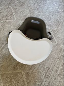 Upseat- the original ergonomic baby floor booster seat and tray