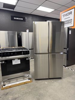 Samsung Refrigerator + Gas Range Set
