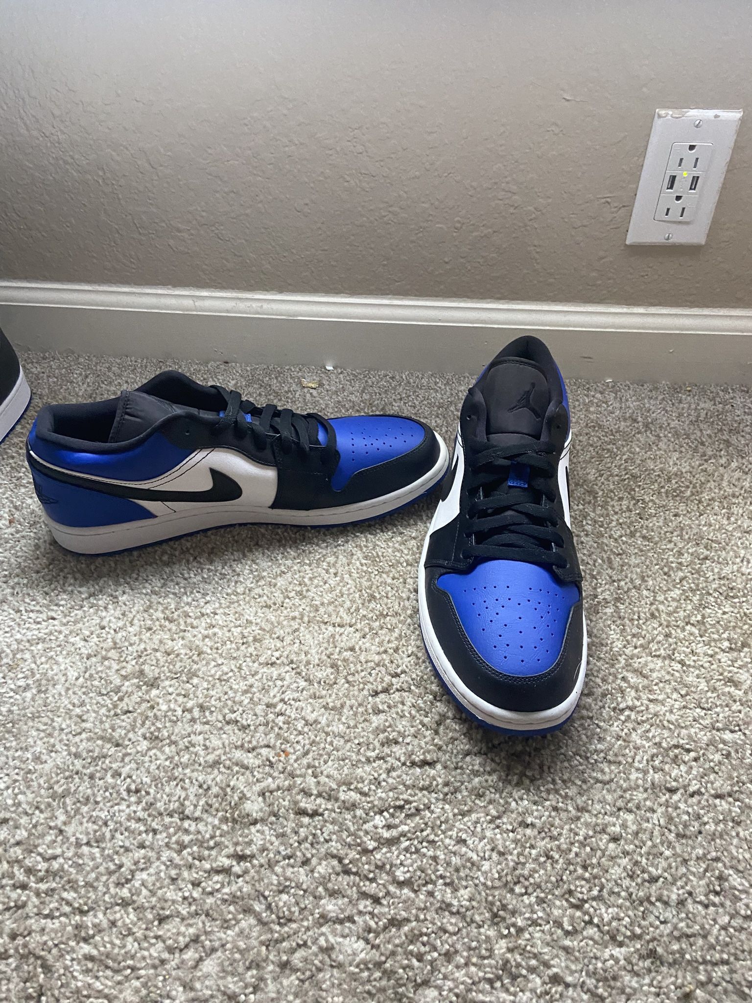 Jordan 1 Low Royal Toe