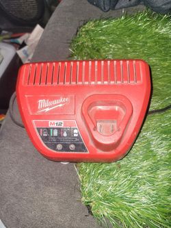 Milwaukee battery charger