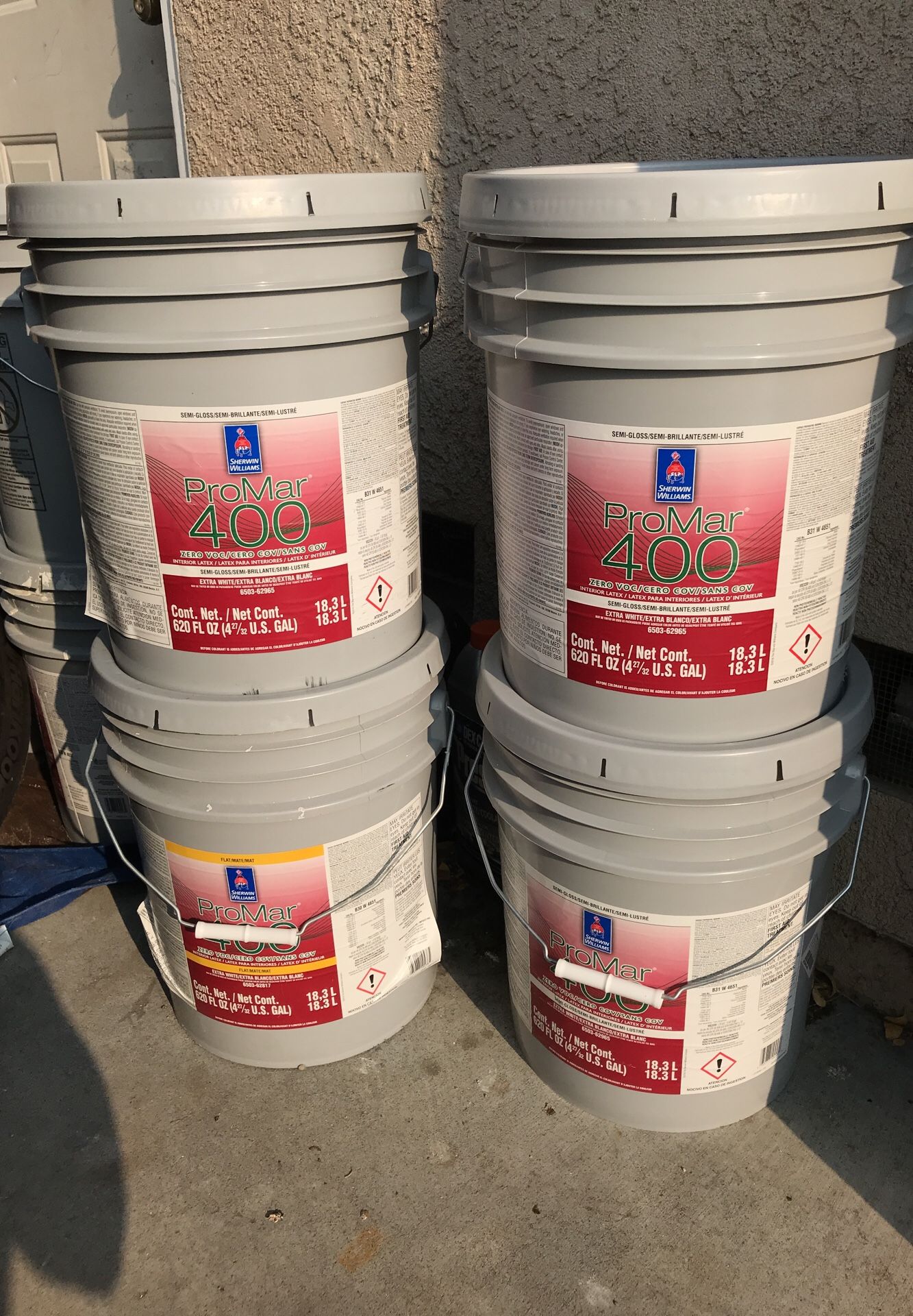 12 5 Gallon Buckets Sherwin Williams Interior Semi-Gloss (6) Shoji White & (6) Worldly Grey