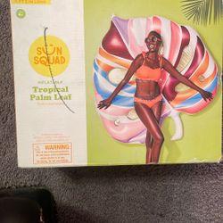 Sun Squad Inflatable Tropical Palm Leaf Float