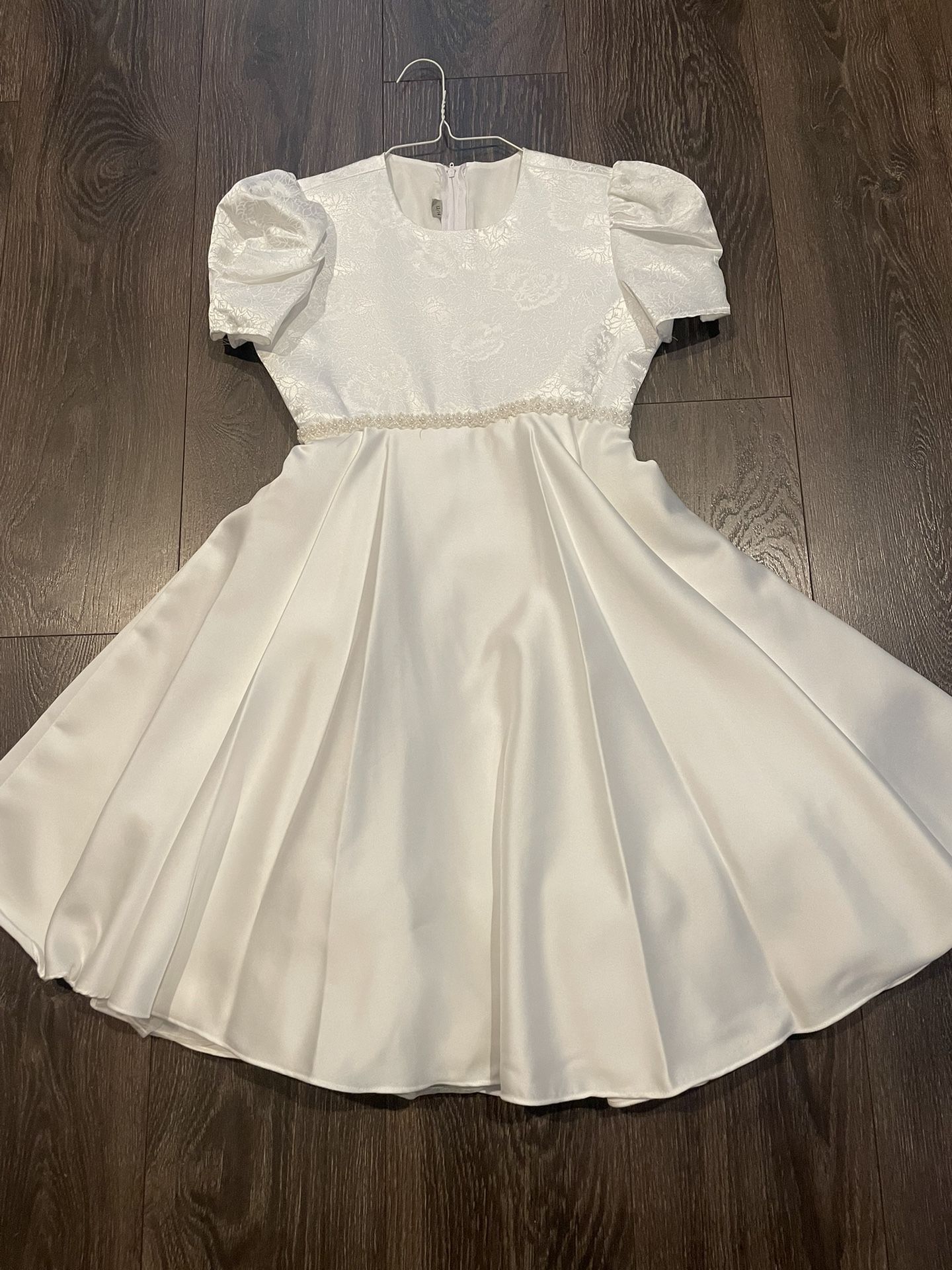NEW. Girl Size 13/14 Handmade Dress. Great For Weddings, Easter, Parties Etc Etc