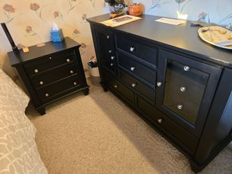 Bedroom set