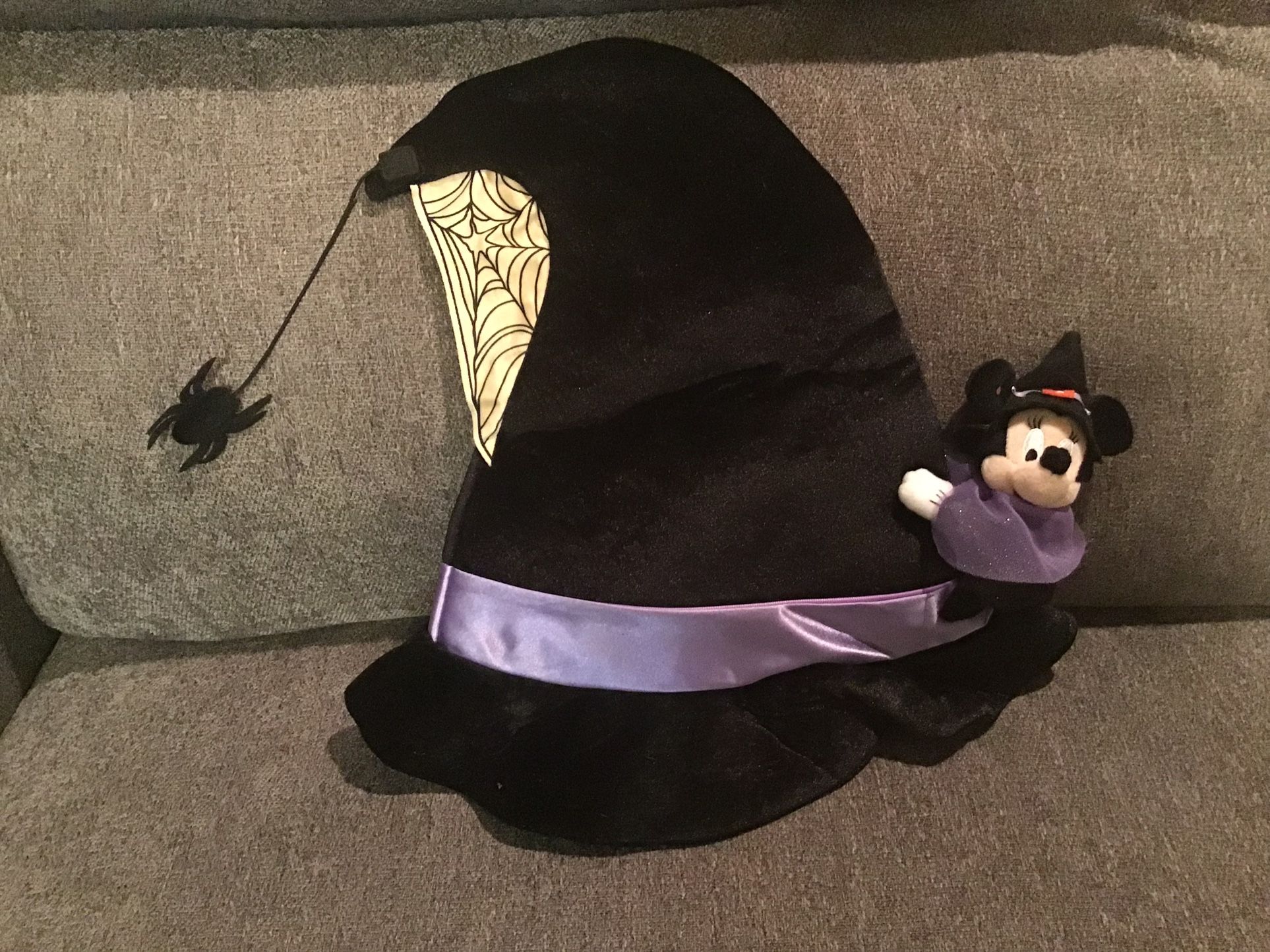 Disney Resort Minnie Mouse Witch Halloween Hat (Rare)