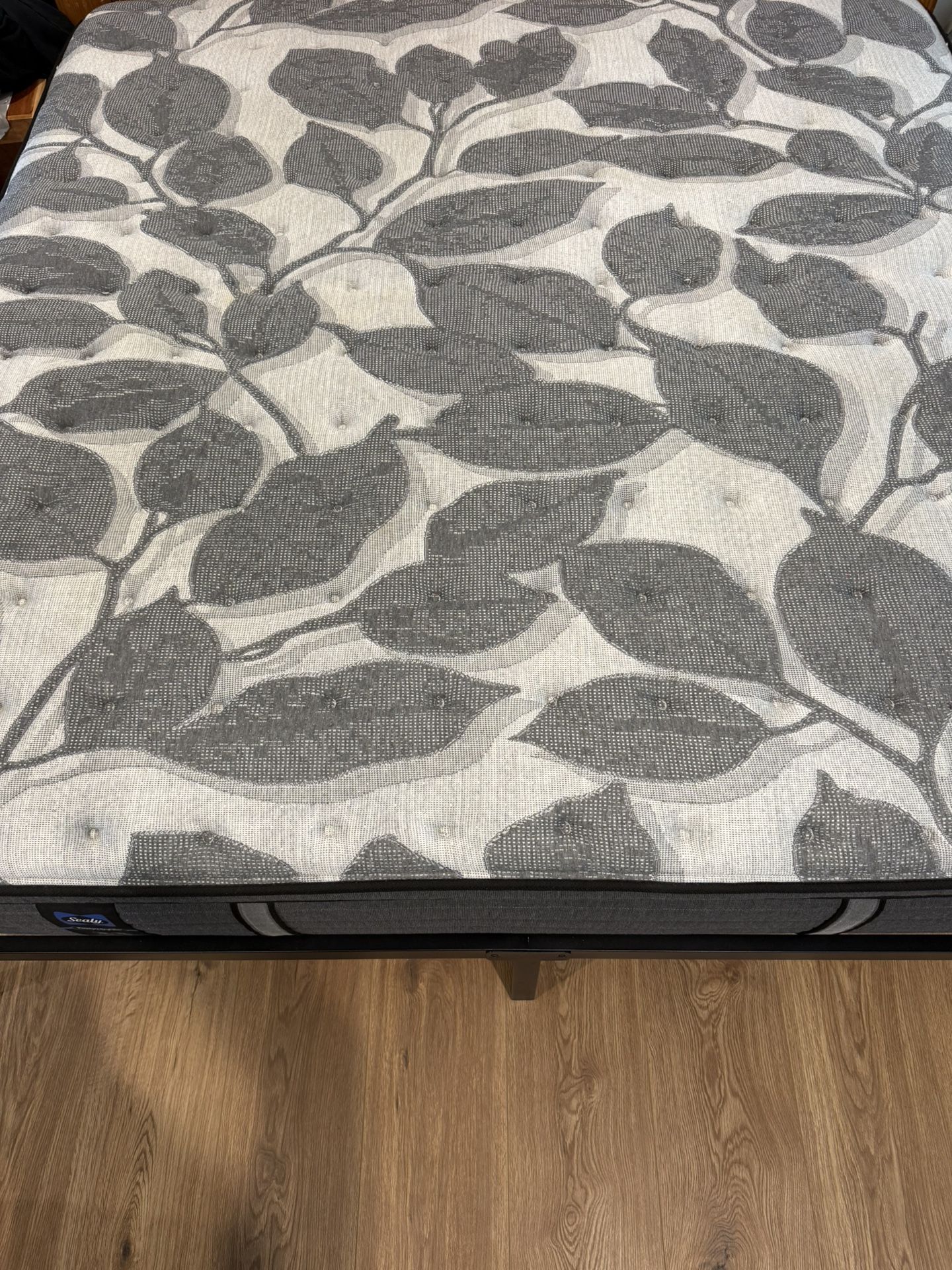 Sealy Posturepedic Plus Eastern king Mattress
