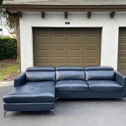 🚚 Sectional Couch/Sofa - Navy Blue - Sofia Vergara - Delivery Available 🚛