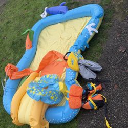 Kiddie Pool And Life Vests