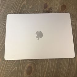 MacBook Air 15” M4 (2025) – 32GB RAM / 1TB SSD