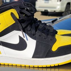 Air Jordan 1 Mid SE Yellow Toe Black Shoes 11.5