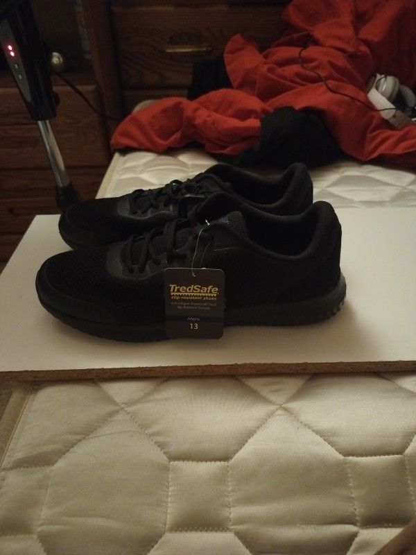 Tredsafe Size 13 Work Shoes