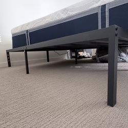 【Free】King size bed frame