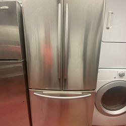 Samsung Bottom Freezer Fridge/ Nevera Samsung