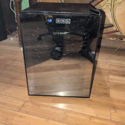 Koolatron 20 Bottle Wine Fridge