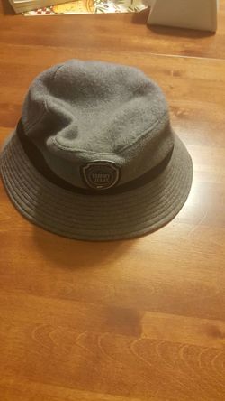 Tommy jeans bucket hat.