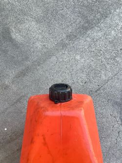 Blitz gasoline 2 gal 8oz