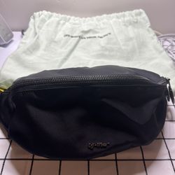 #Off White # Shoulder Bag 