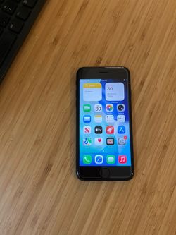 iPhone SE 3rd (Unlocked ) 64gb black color