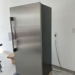 Frigidaire Professional Series Refrigerator (Only) FPRU19F8WF