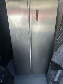 Stainless Steel Side-by-Side Refrigerator – Works Great