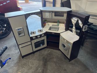 Toy Kitchen
