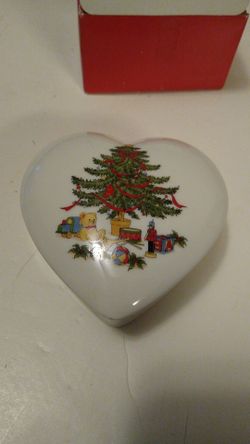 Christmas Porcelain Keepsake Box New