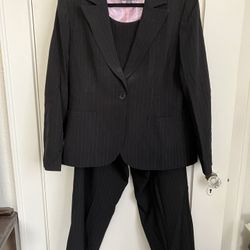 Black And Pink Pinstripe 3 Piece Suit - Size 16