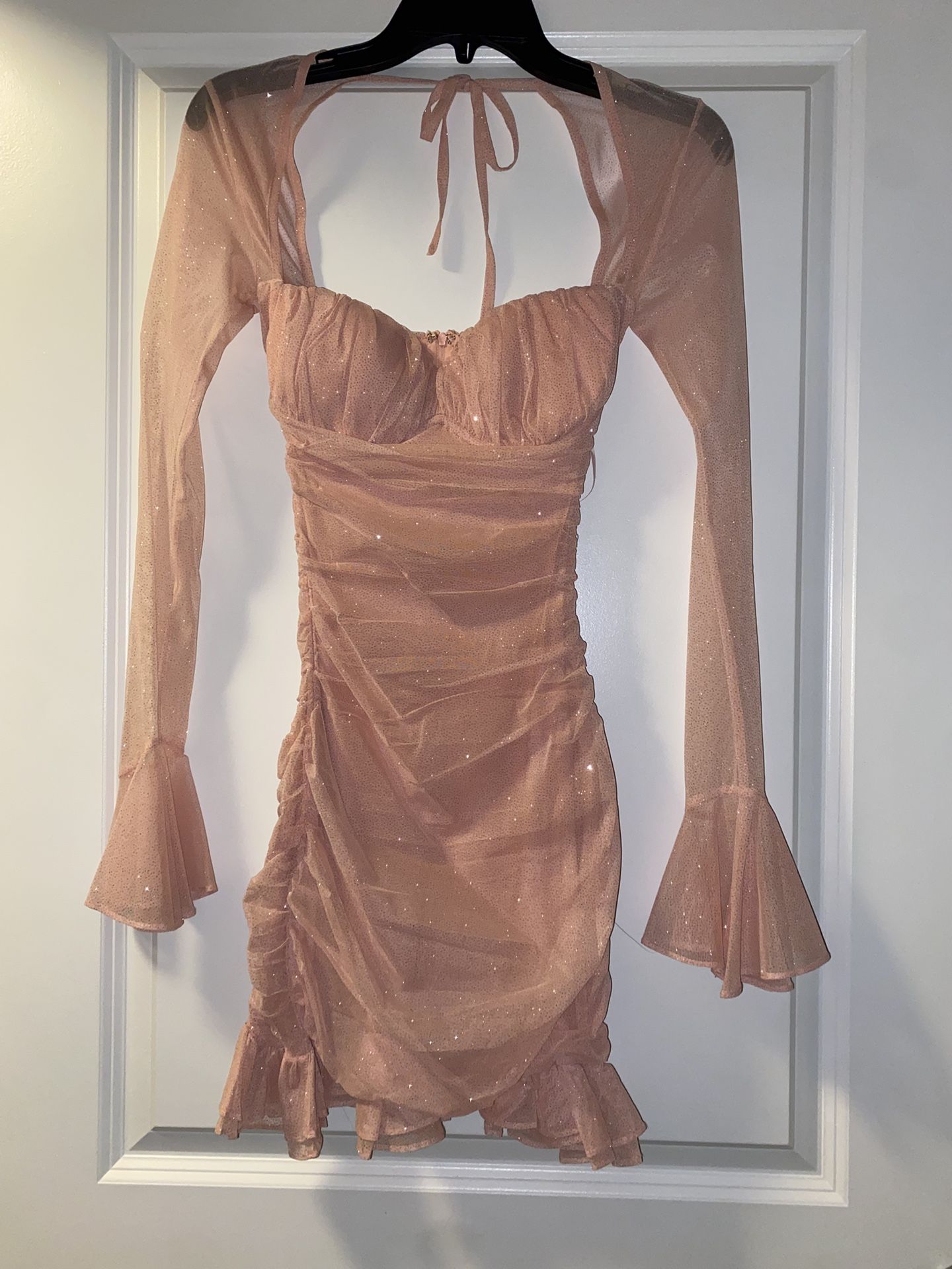 Pink mini bodycon dress with ruffles and sparkles (Windsor)