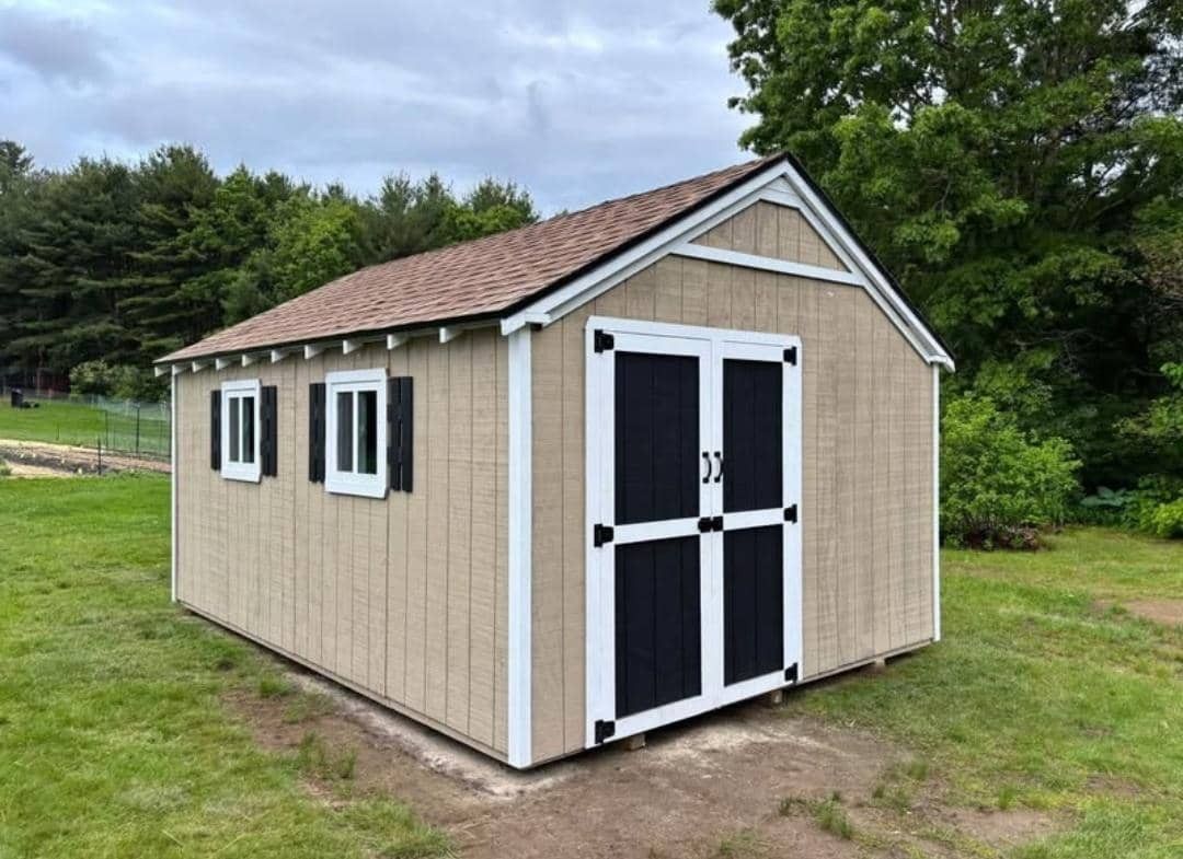 12x16 shed 7month old freshly painted