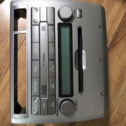 Toyota Compact Disc/AM-FM Player
