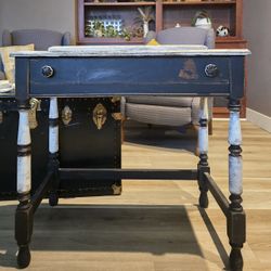 Cute Distressed Wood Desk