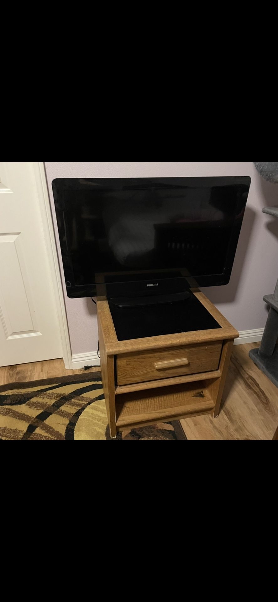 32”Phillips Flat Screen 📺 TV For Kids Video Games Or Adults Exercise Etc. And Side Table with Drawer and Storage Space 