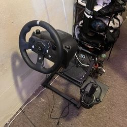 Logitech G920 Racing Simulator With Oem Shifter, And Folding Stand