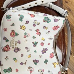 Coach Ellie File Bag With Spaced Floral Field Print